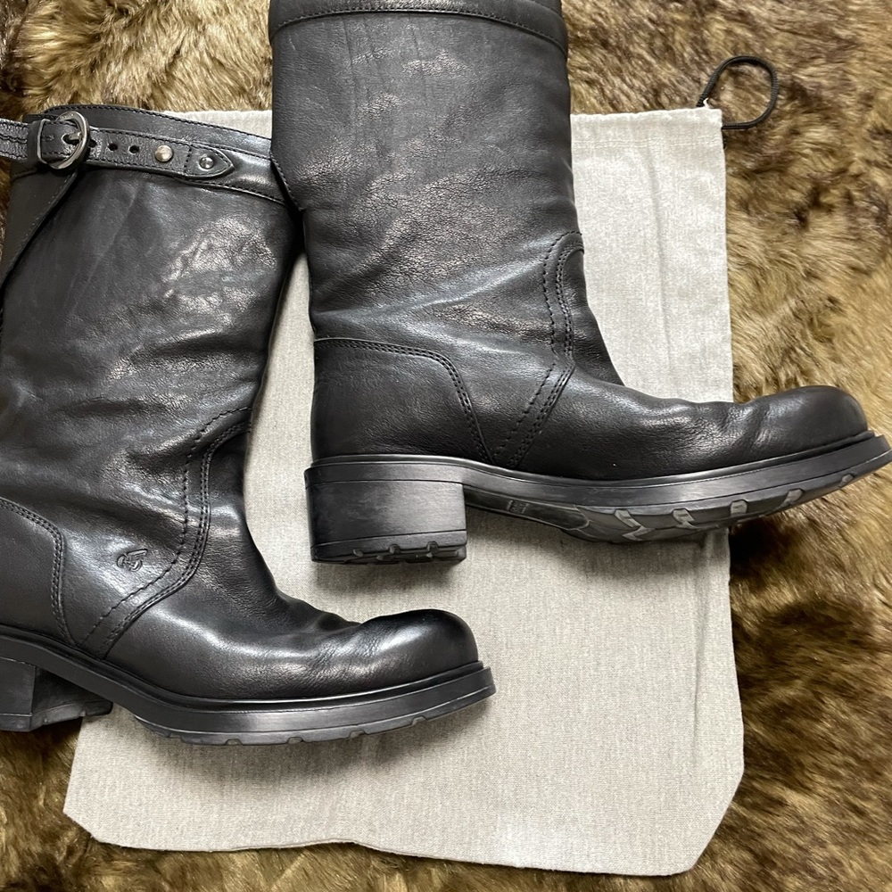 Hogan leather boots